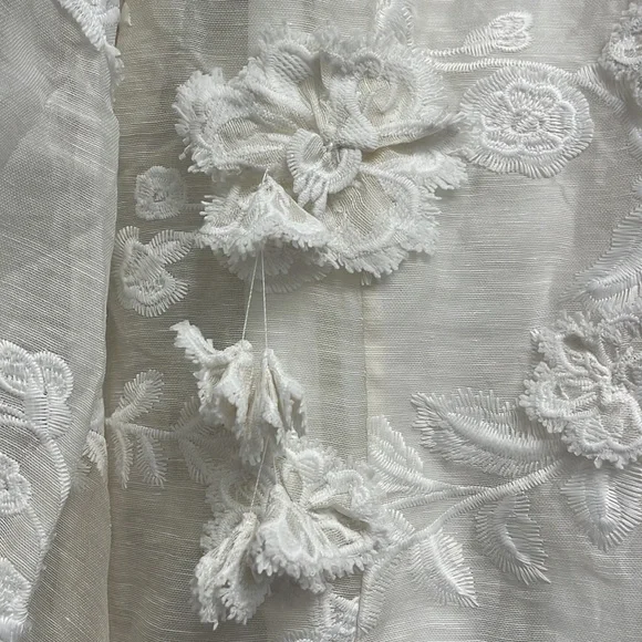 Postcard Floral-Appliqued Linen-Silk Top